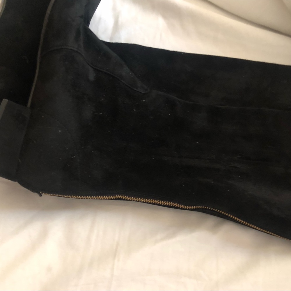 Excellent condition black Prada boots. Size 37 - Picture 5 of 5